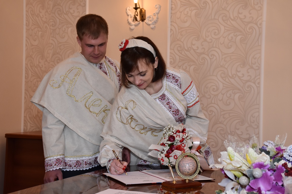 29 марта в Хлевенском ЗАГСе чествовали необычную пару