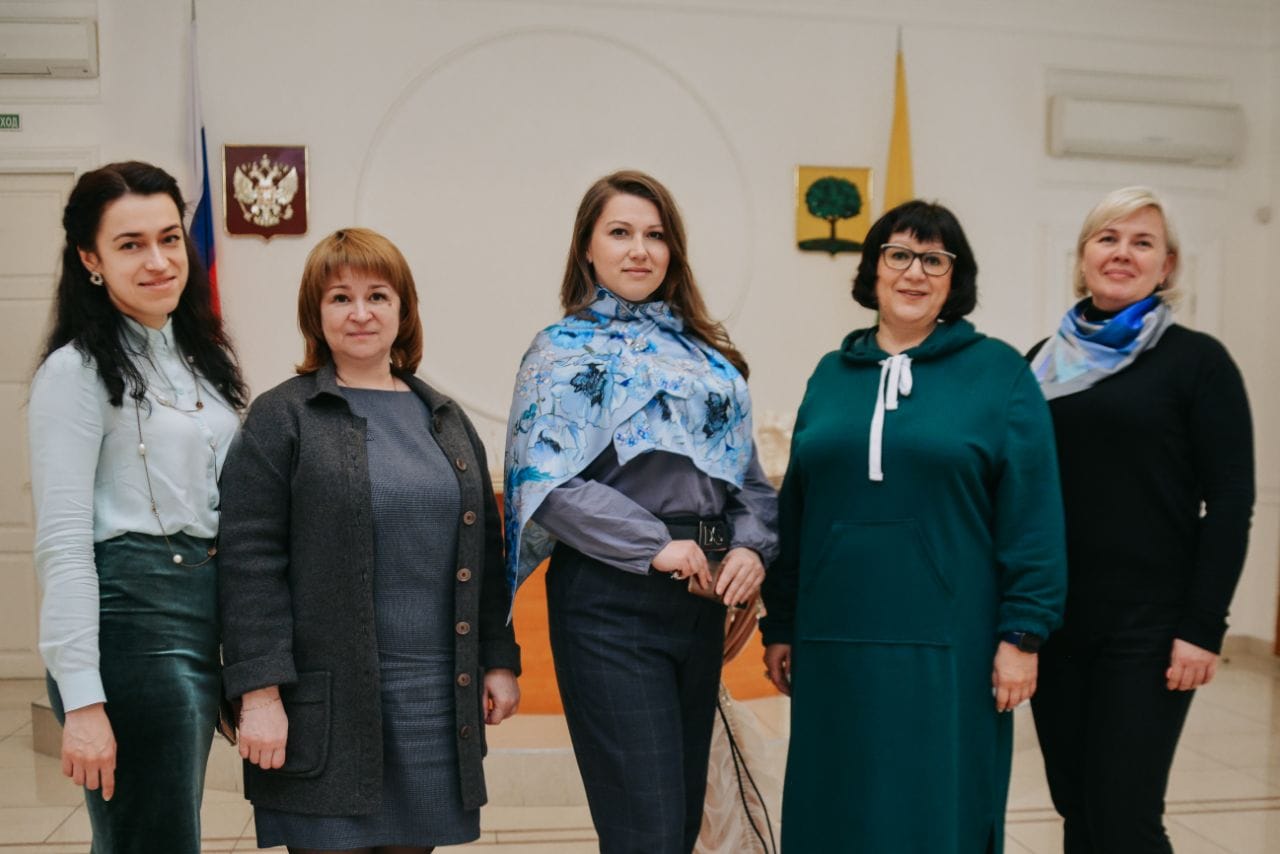 Союз женщин Липецкой области совместно ЗАГС провели квест для школьников