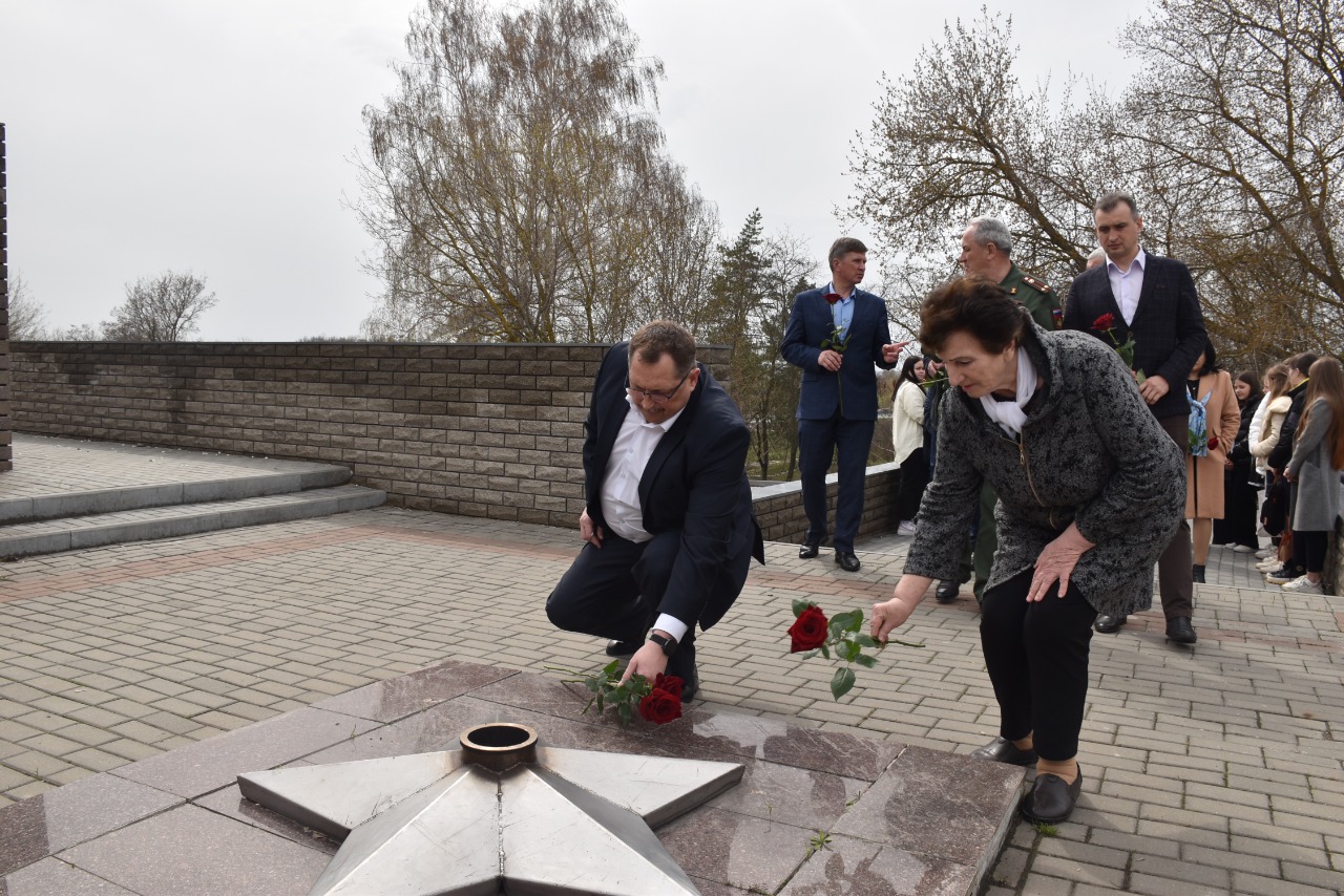 Сегодня в Хлевном состоялся митинг, посвящённый памяти жертвам геноцида