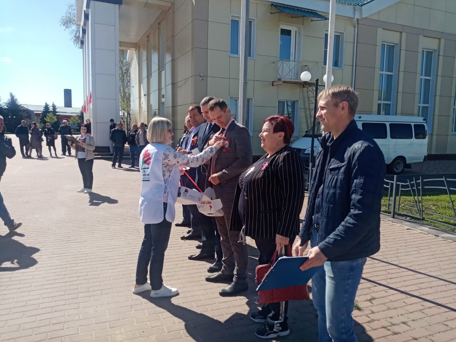 Добринское районное отделение Союза женщин присоединилось к акции Красная гвоздика