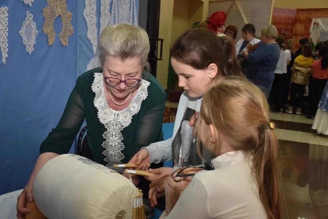 В Конь-Колодезе живёт искусная кружевница