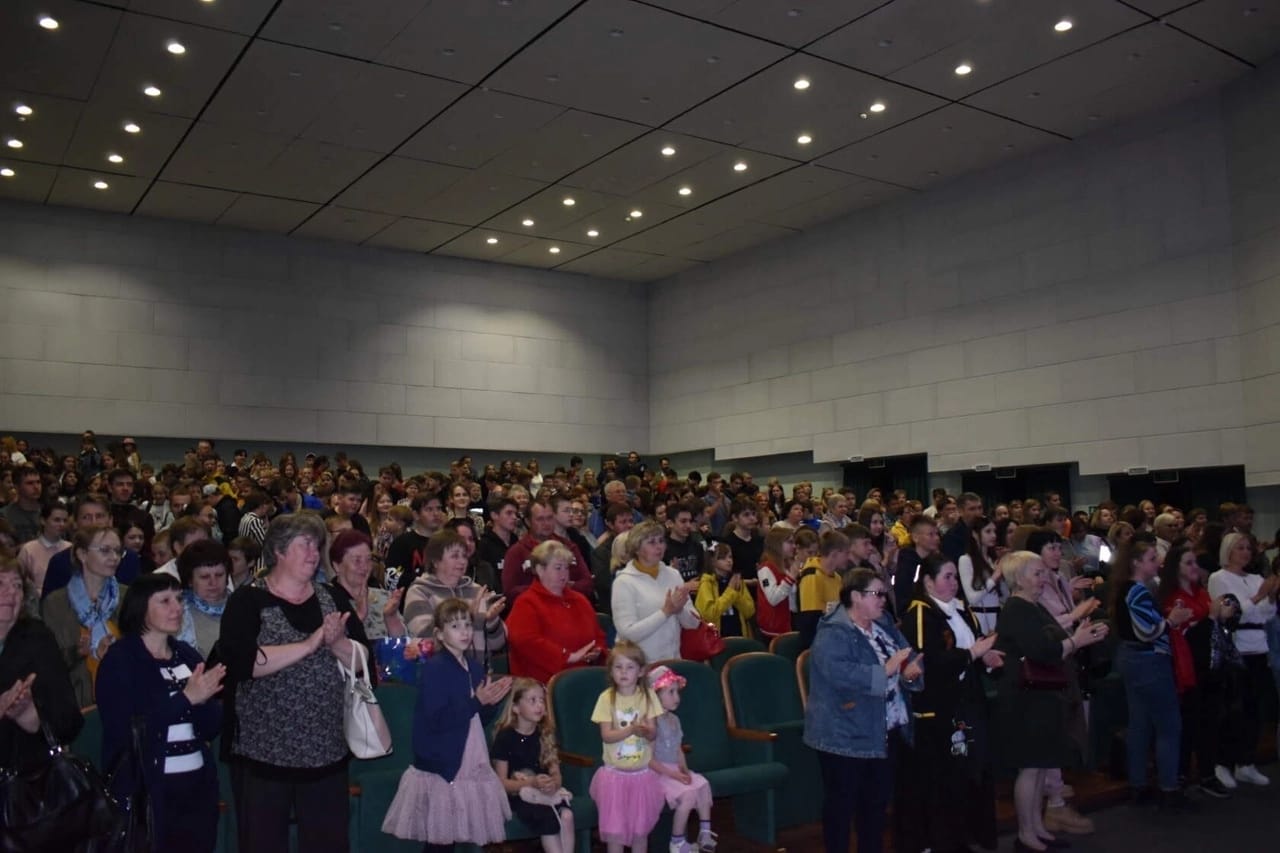 26 мая на сцене задонского Дома культуры состоялся показ спектакля "Сказ о Петре и Февронии"