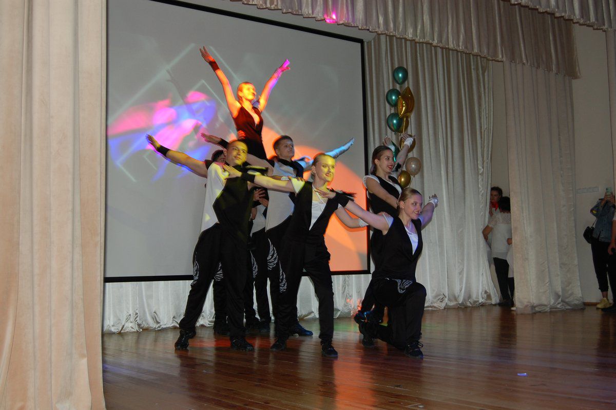 Церемония награждения победителей воспитательной акции "Главная в мире профессия - быть человеком"