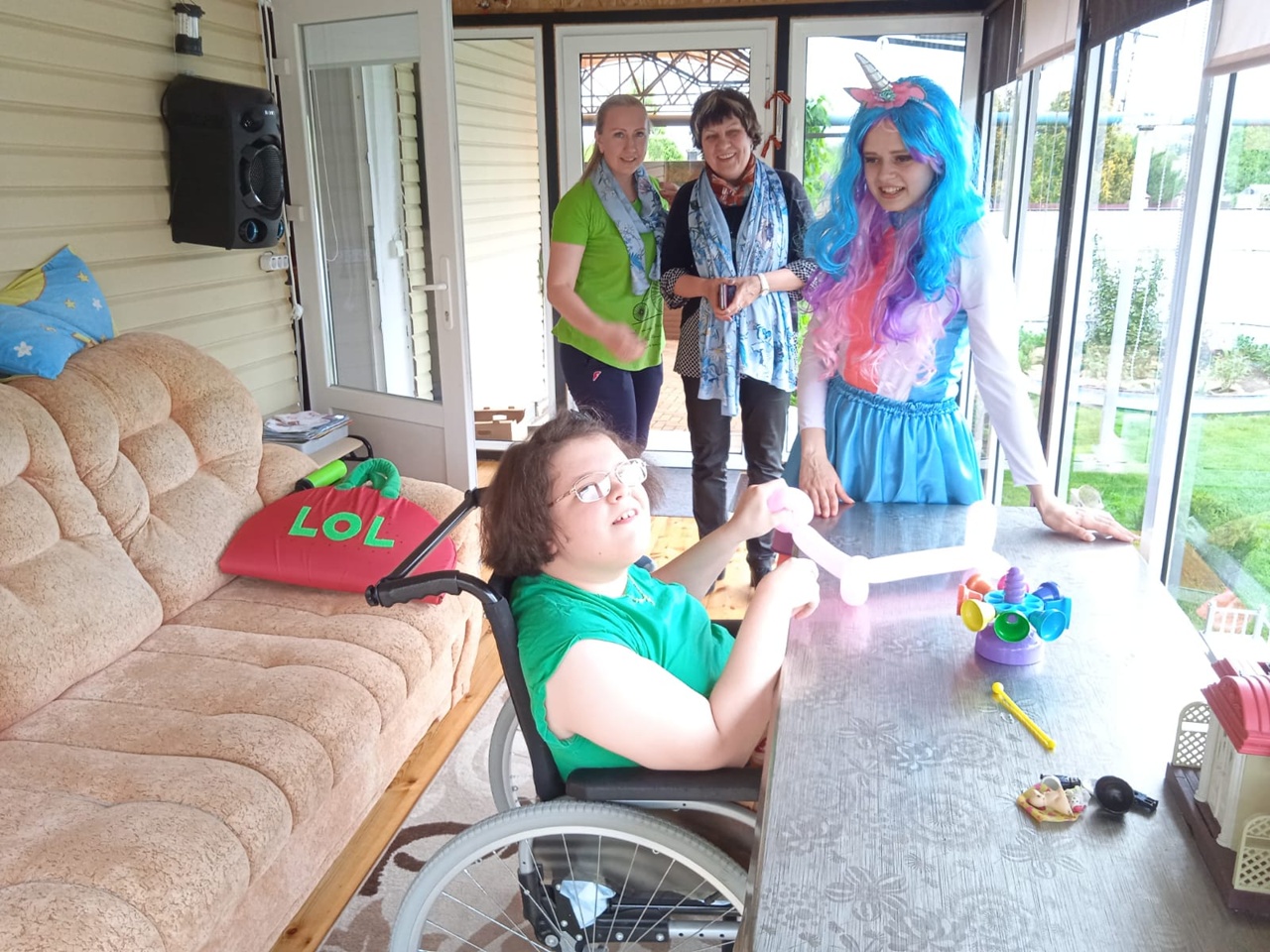 Проект "В кругу друзей" продолжает свою деятельность