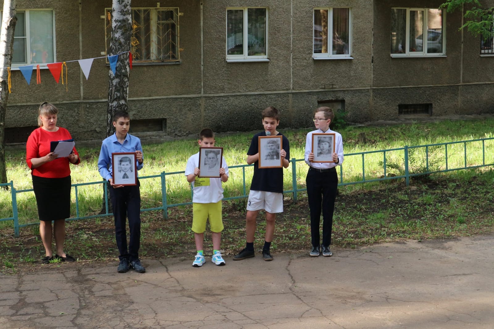 2 июня в рамках социального проекта "Добрый двор" состоялся традиционный праздник, посвященный Дню защиты детей