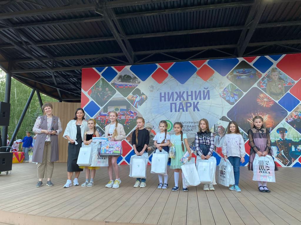 6 июня в Нижнем парке Липецка стартовал городской конкурс "Девица краса-длинная коса"