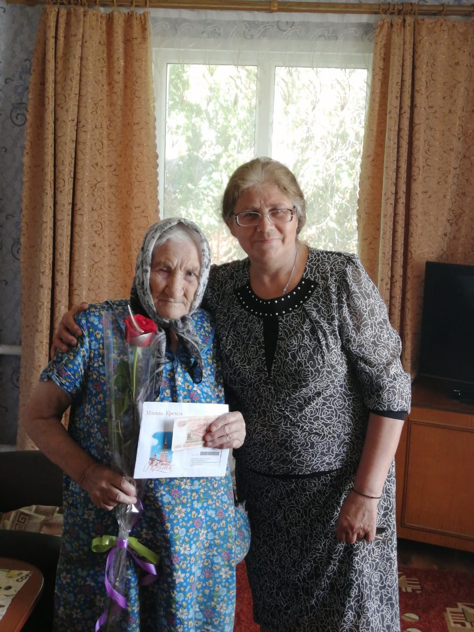 В селе Средняя Матренка поздравляли ветеранов