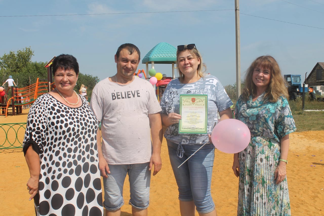 По инициативе Поройского Женсовета, была установлена детская спортивно- игровая площадка