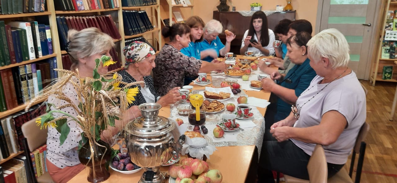 Последний летний месяц очень богат не только щедрыми дарами природы, но и православными праздниками