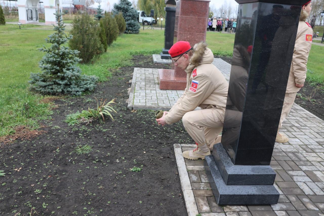 Сегодня школа села Вторые Тербуны присоединилась к Всероссийскому образовательному проекту "Парта Героя"