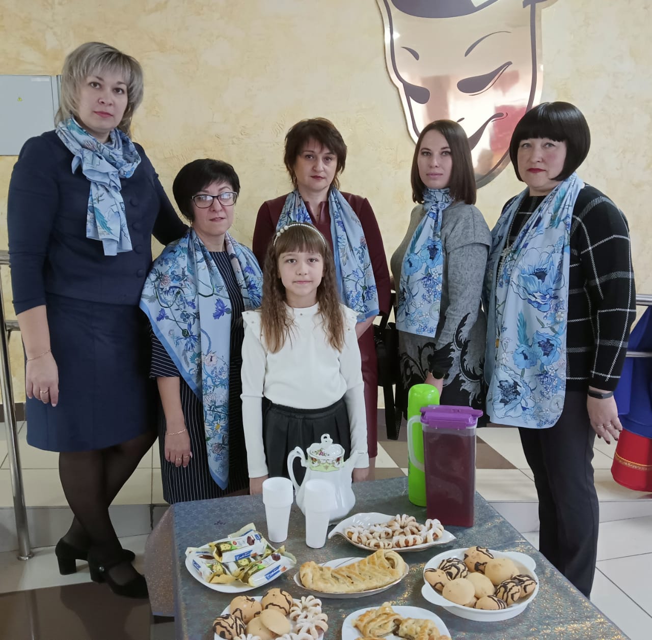 В селе Красное 3 и 6 ноября прошли благотворительные ярмарки и патриотические концерты