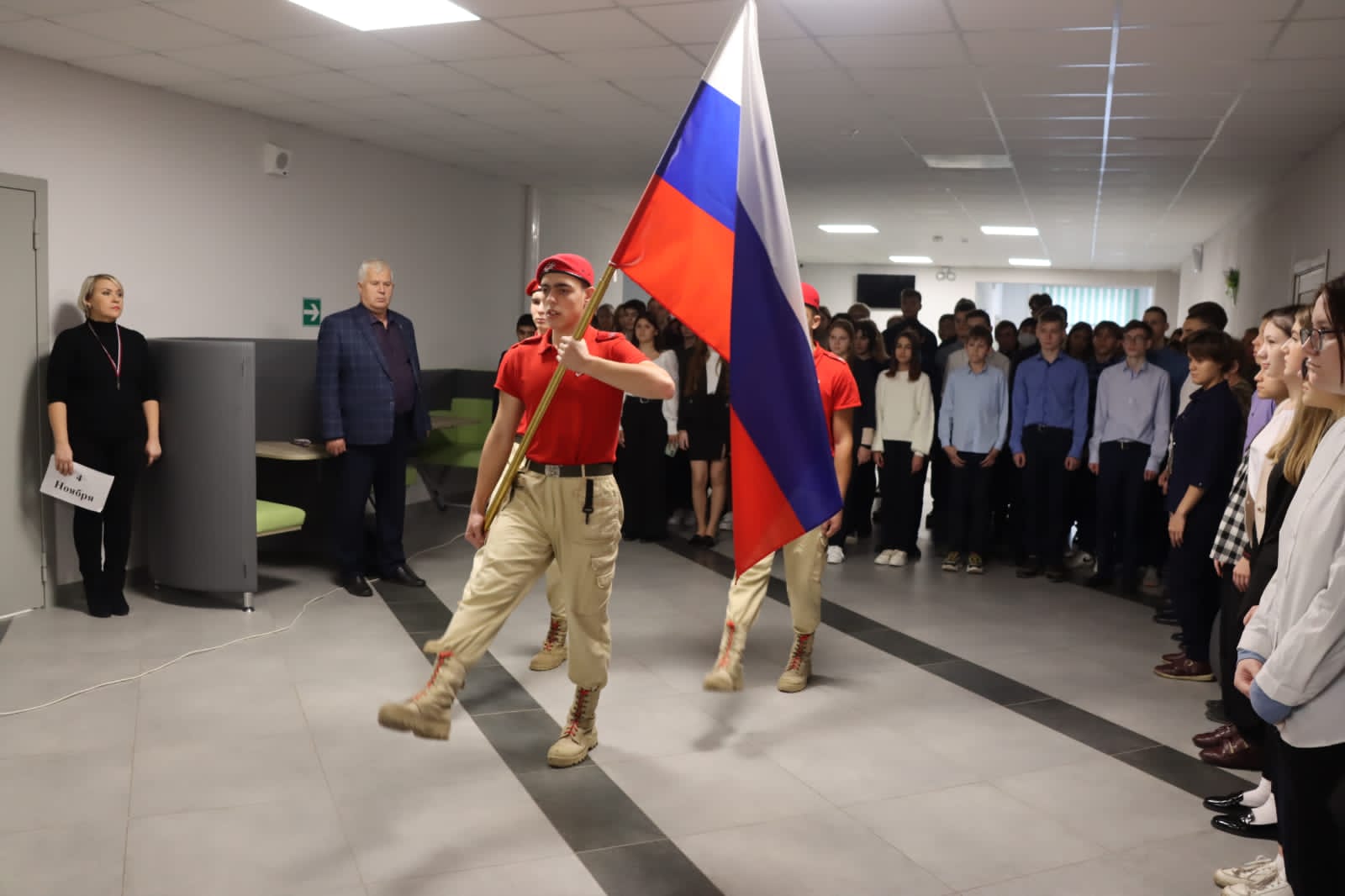 "Парта Героя" в Тербунской школе.