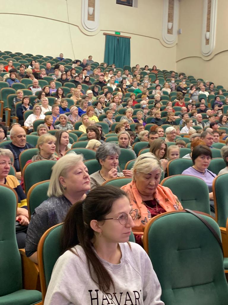 26 октября в областном центре культуры, народного творчества и кино состоялось праздничное мероприятие, посвящённое Дню матери