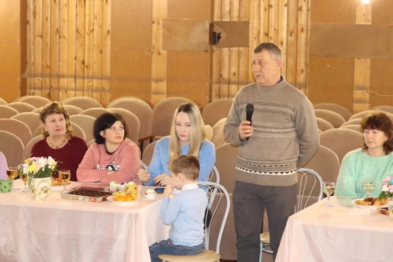 В клубе "ZOV сердца" состоялась встреча с родителями, жёнами, сёстрами мобилизованных данковчан