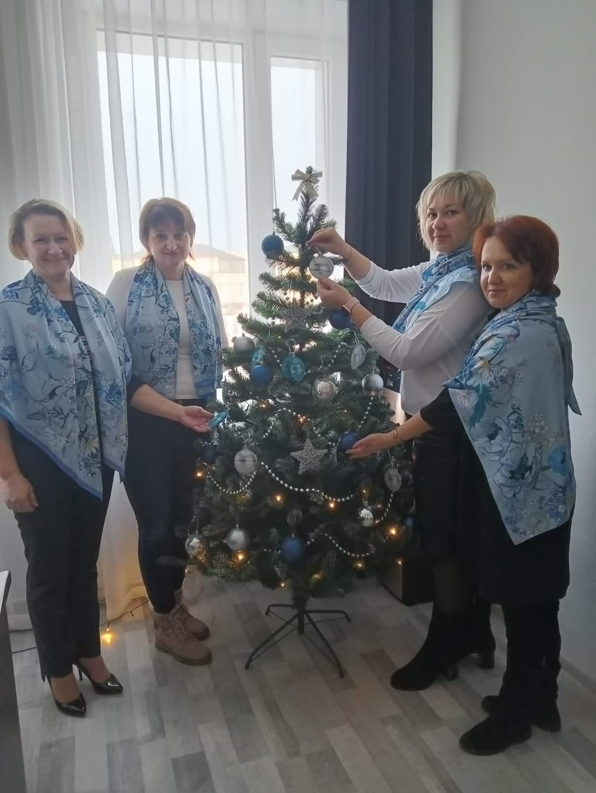 Представительница Краснинского отделения Союза женщин поучаствовали в Елке желаний