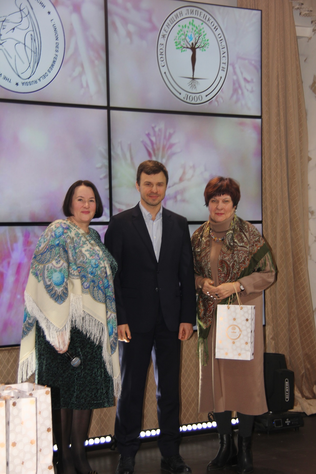 Члены Липецкого регионального отделения "Союза женщин России" подвели итоги 2022 года