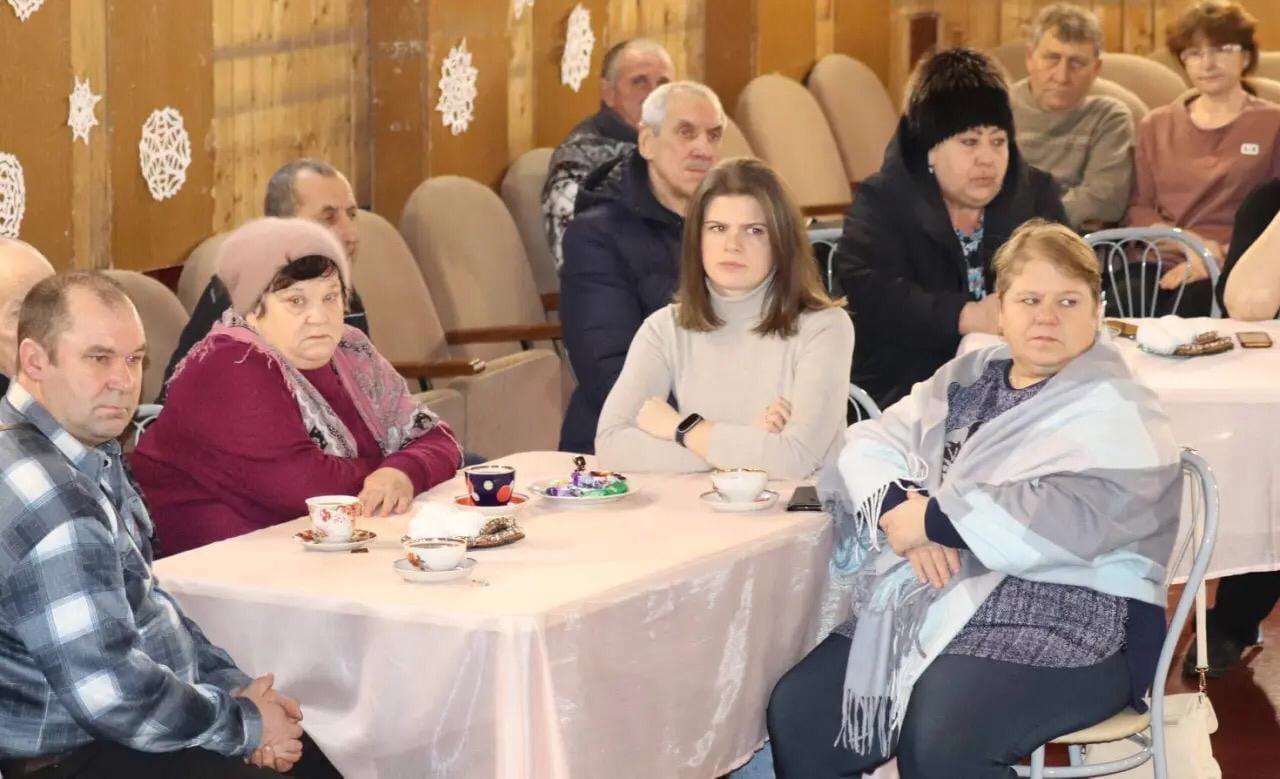 Встреча родителей, жён, детей с представителями данковских бойцов, несущих службу в зоне спецоперации