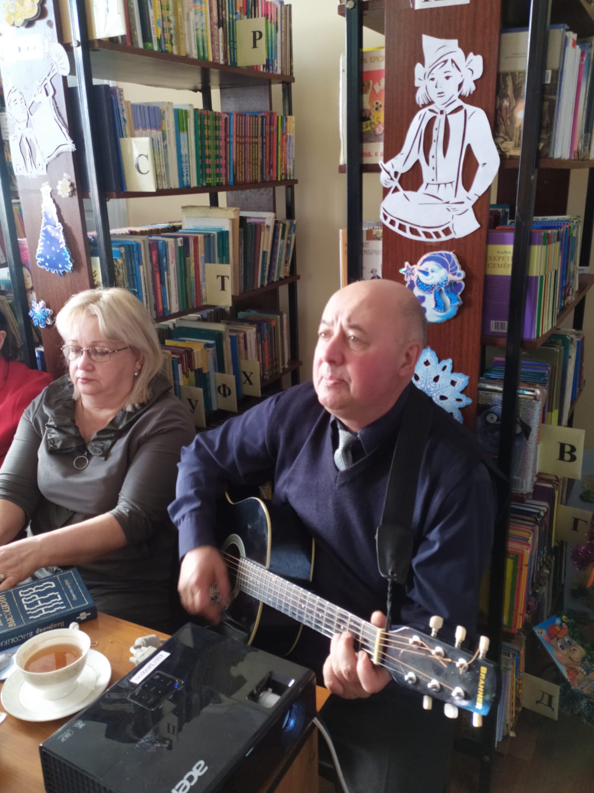 В Усманском районе прошел литературно-музыкальный вечер "Я, конечно, вернусь.."