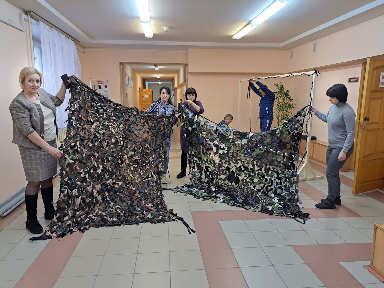 "Чем тыл крепче, тем врага бить легче"