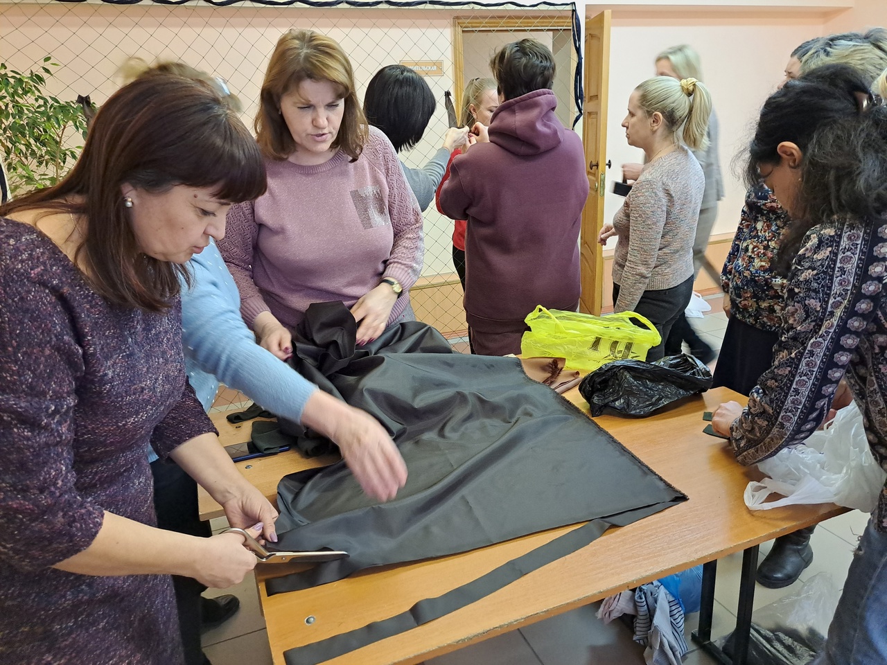 "Чем тыл крепче, тем врага бить легче"