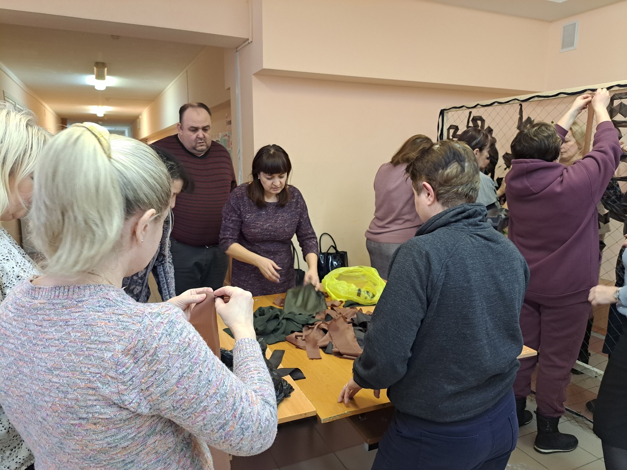 "Чем тыл крепче, тем врага бить легче"