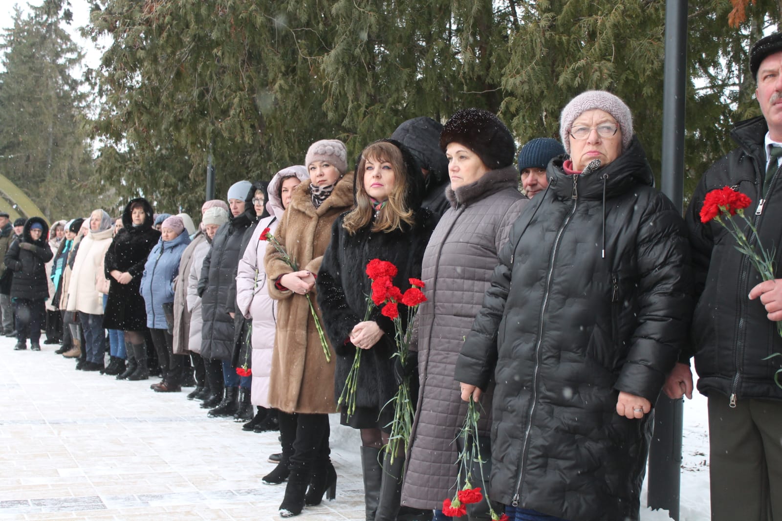 В России отмечается День памяти о россиянах, исполнявших служебный долг за пределами Отечества