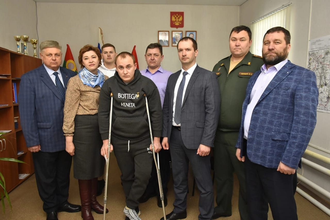 Награда нашла героя
