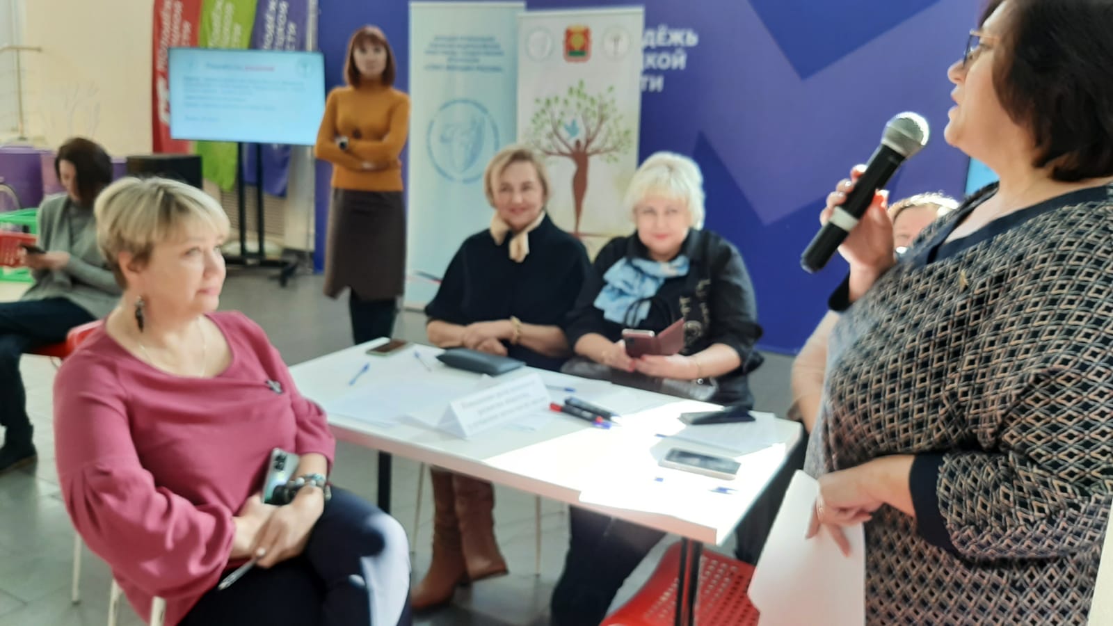 Обсуждение Национальной стратегии действий в интересах женщин на 2023-2030 гг. прошло в Управлении молодежной политики Липецкой области