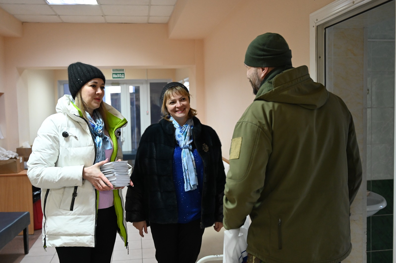 В преддверии Дня защитника Отечества представители Союза женщин Елецкого района посетили военный госпиталь Белгорода