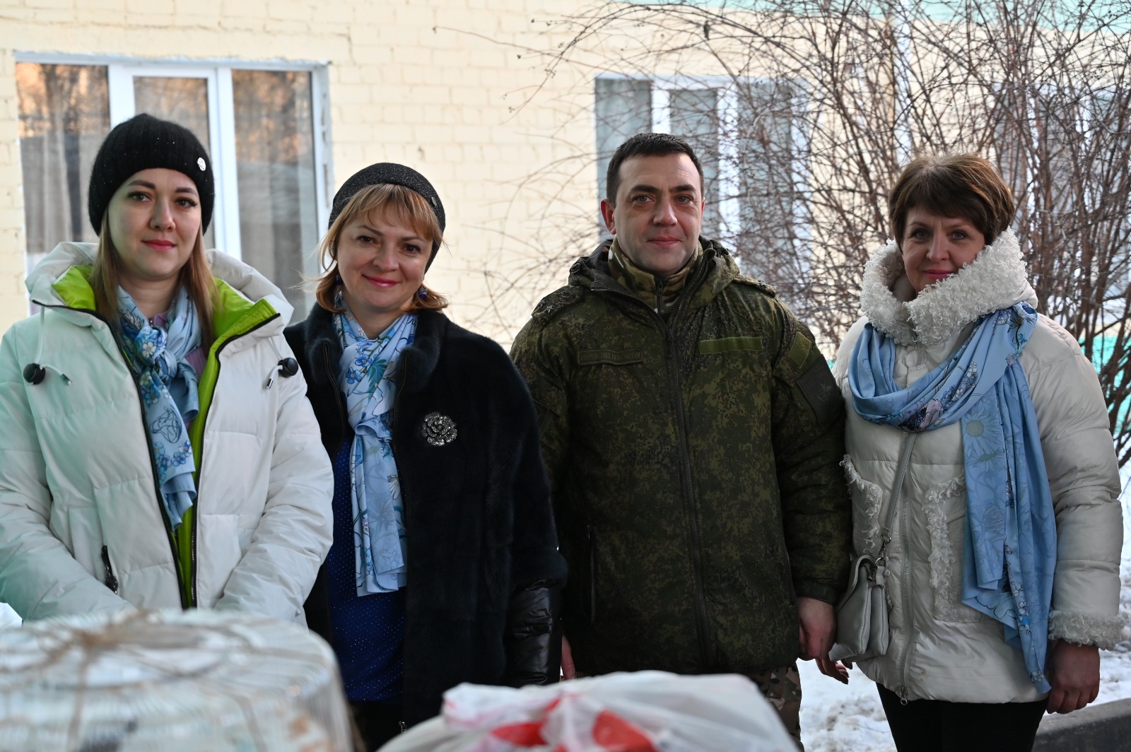 В преддверии Дня защитника Отечества представители Союза женщин Елецкого района посетили военный госпиталь Белгорода