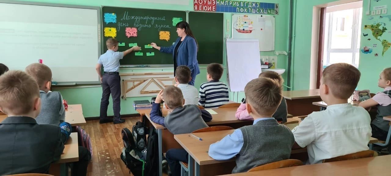В преддверии "Дня Родного языка" в Ельце прошли различные мероприятия