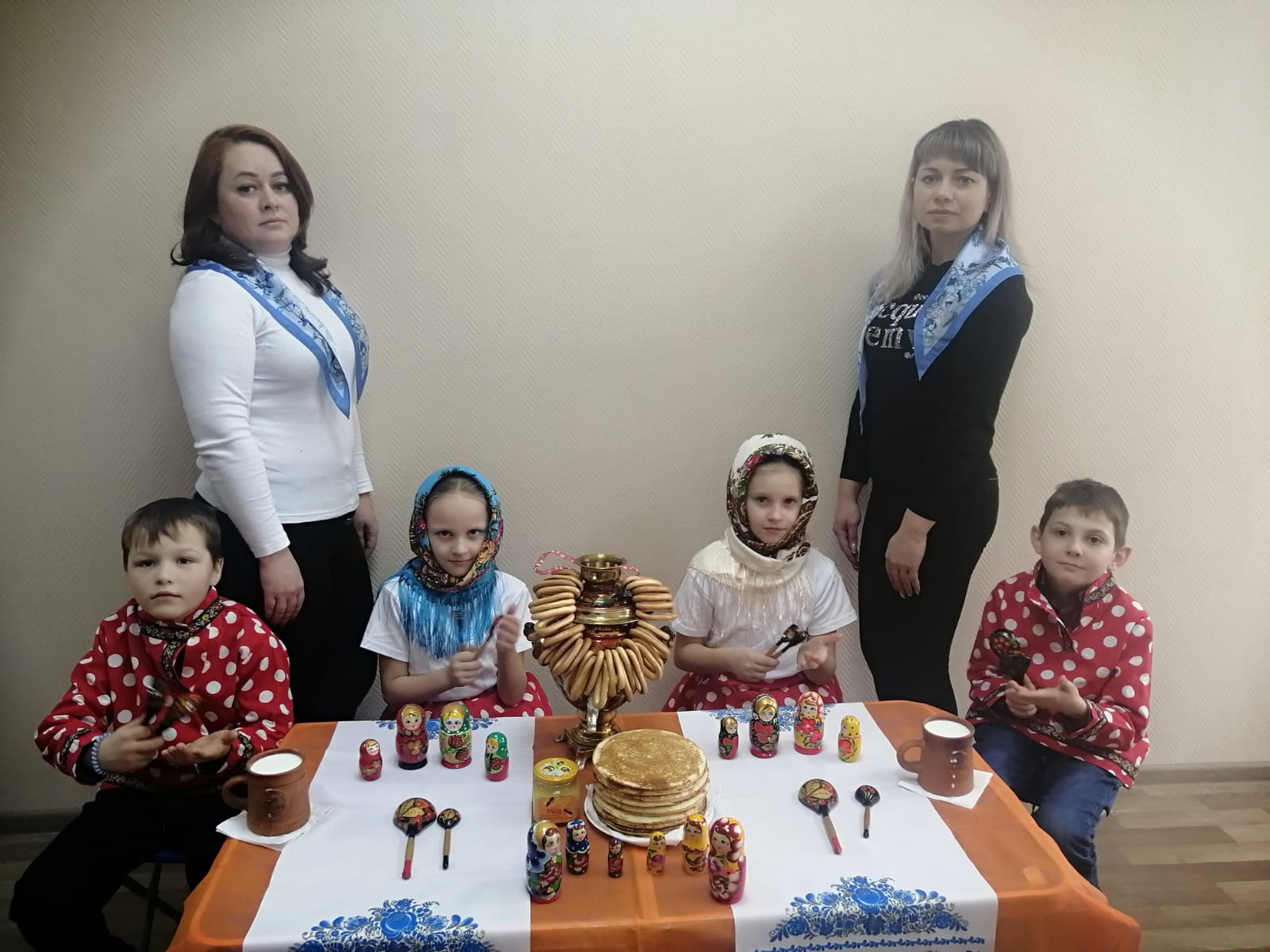 Оригинально прошло закрытие ледового сезона на хоккейной площадке в селе Средняя Матренка Добринского района