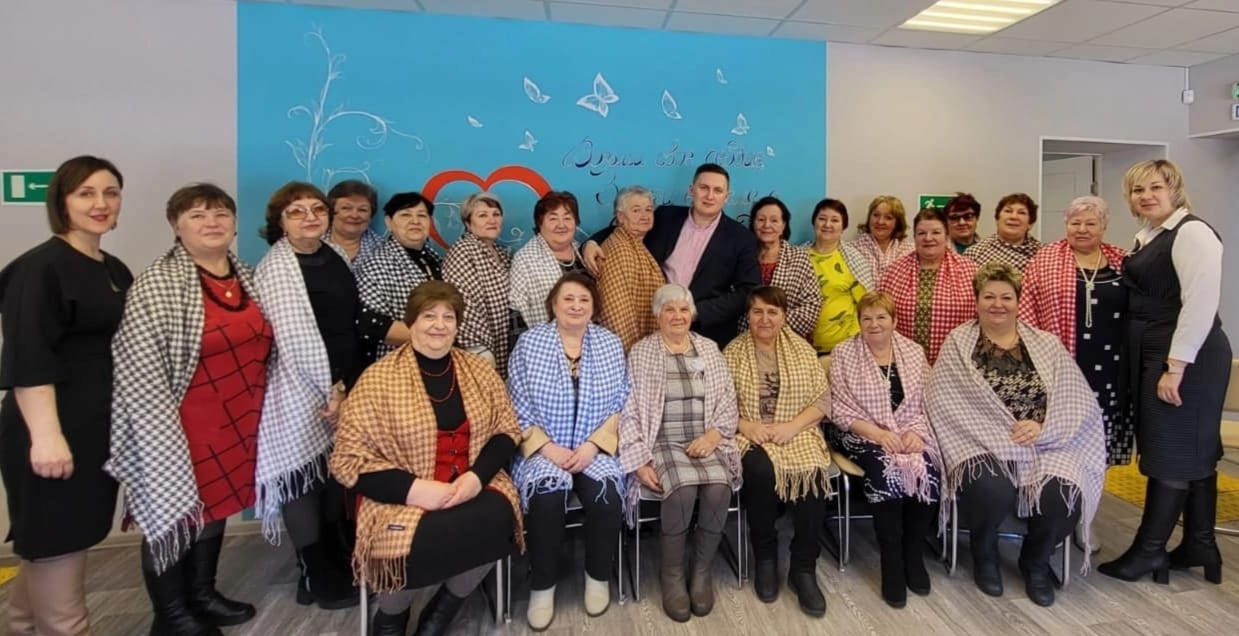 В Краснинском районе прошла встреча с представительницами клуба «Серебряный возраст»