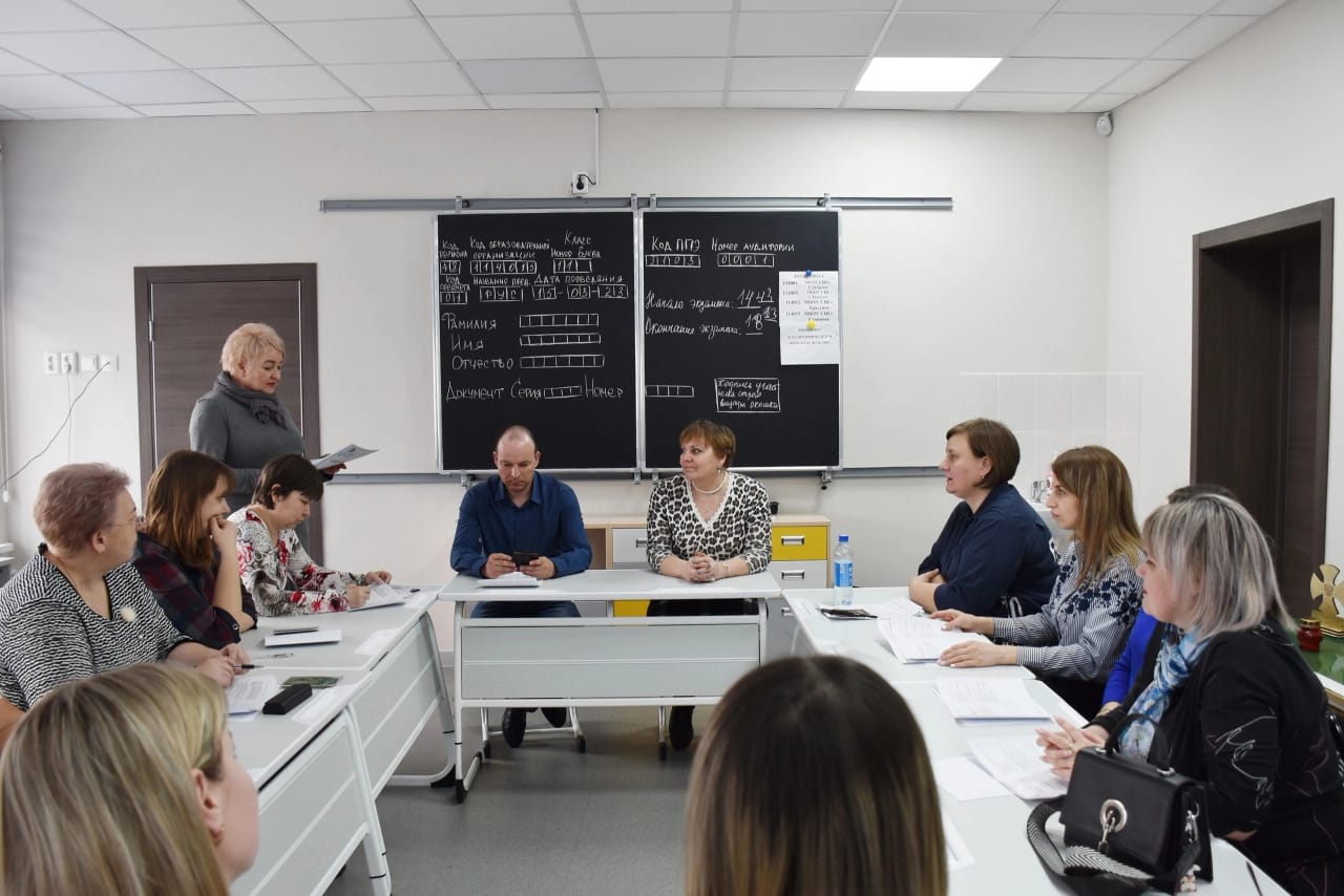 С 1 по 18 марта 2023 года, активисты Тербунского отделеня СЖ под руководством Карповой И. Н. провели акцию «Крымская весна»