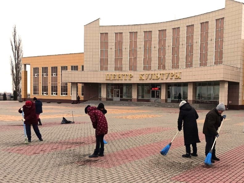 В Грязинском районе проходят массовые субботники