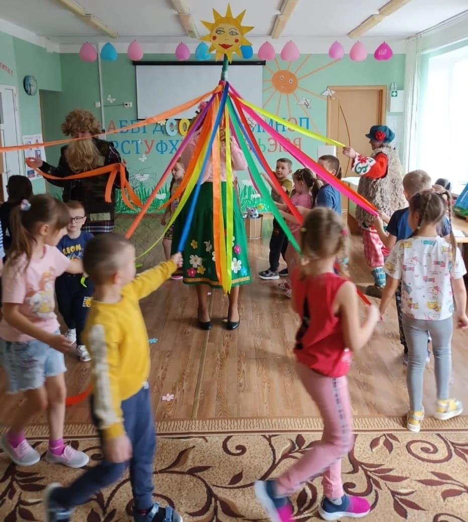 В Воловском районе провели фольклорный праздник для детей из детского сада «Искорка»