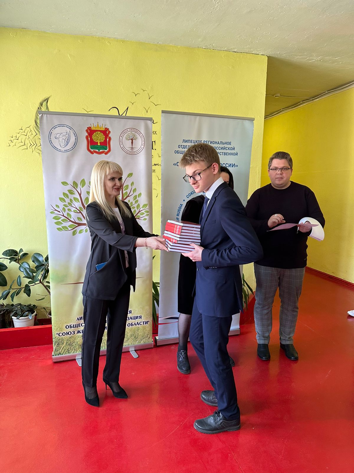 12 апреля 2023г на базе МБОУ гимназия №1 г.Лебедянь прошла квест-игра "От истории семьи – к истории страны"