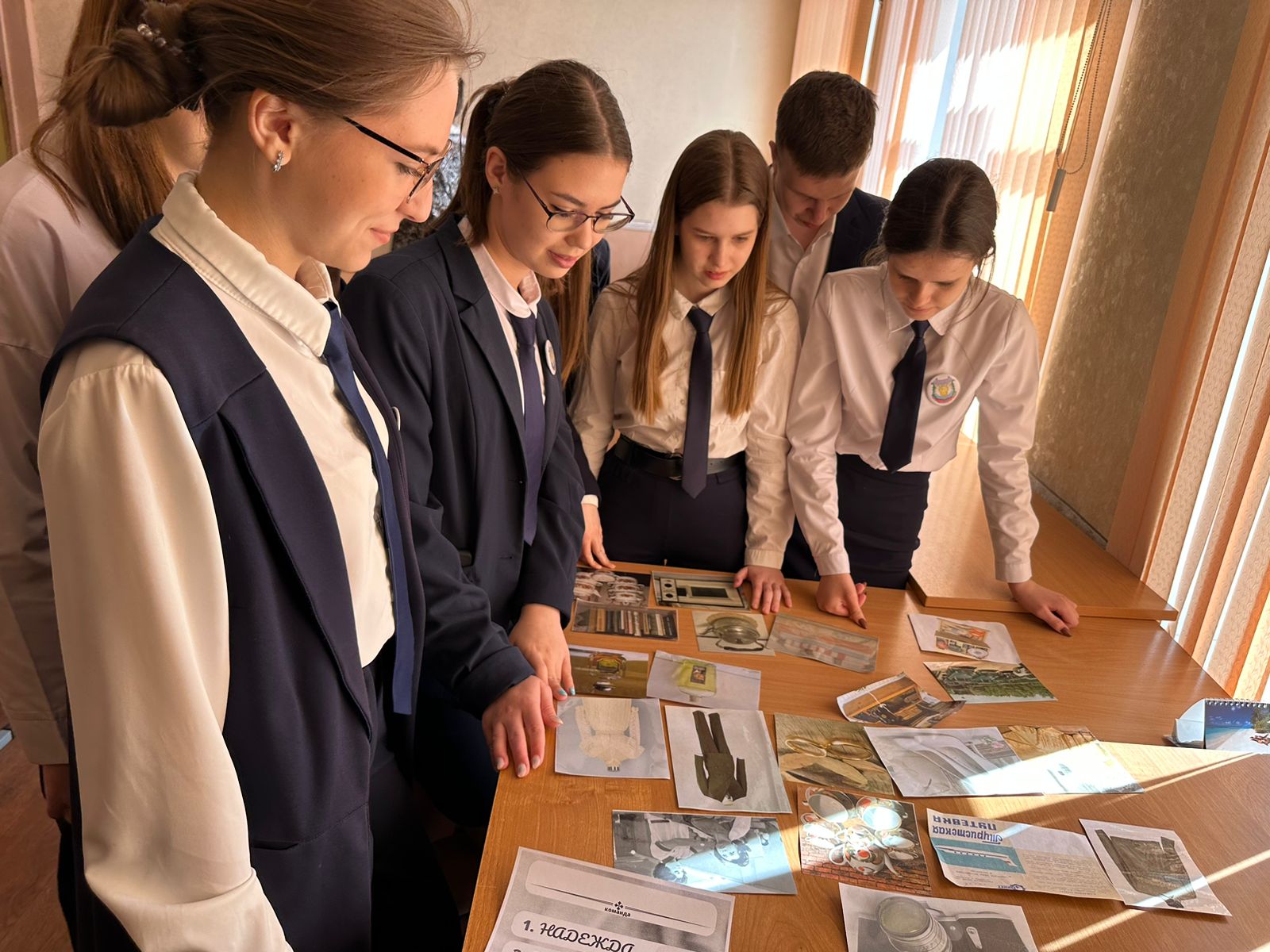 12 апреля 2023г на базе МБОУ гимназия №1 г.Лебедянь прошла квест-игра "От истории семьи – к истории страны"