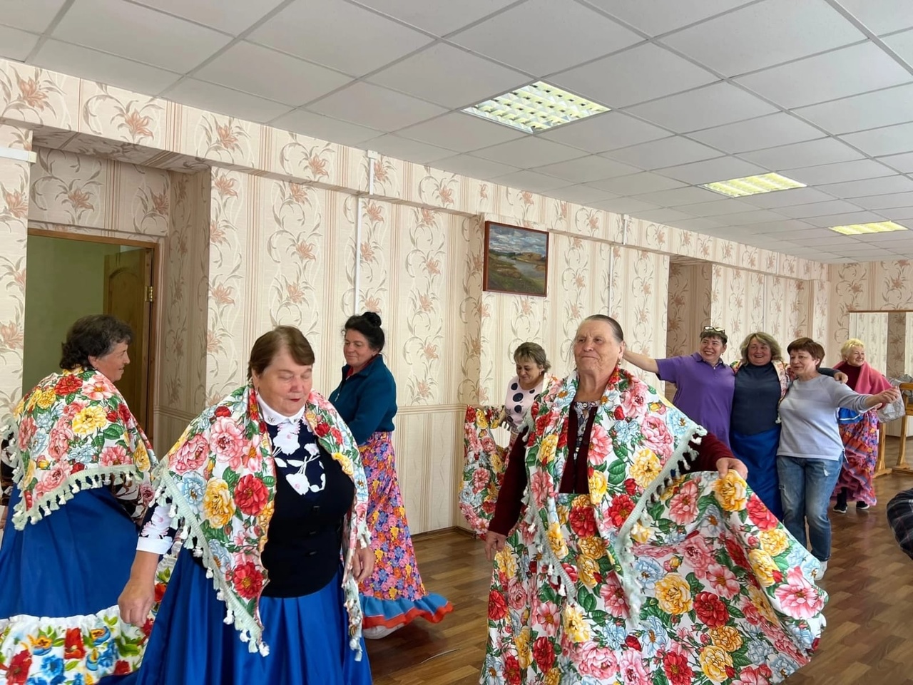 Для участников клуба «Серебряный возраст» была организована развлекательная программа «Любовь награда для души»
