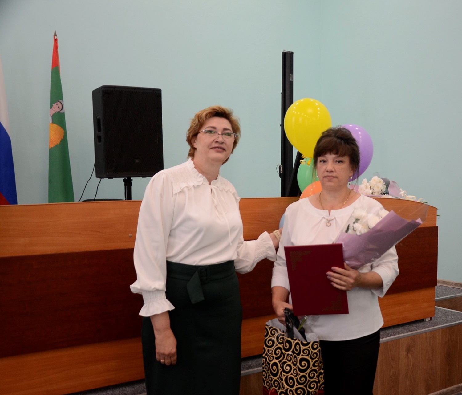 Лучших представителей сферы торговли чествовали сегодня в администрации Добринского района