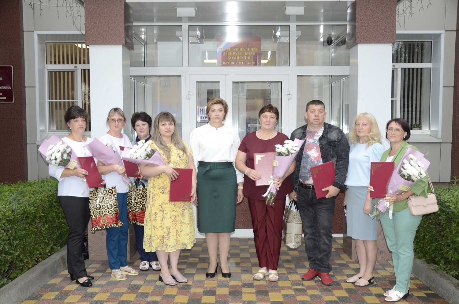 Лучших представителей сферы торговли чествовали сегодня в администрации Добринского района