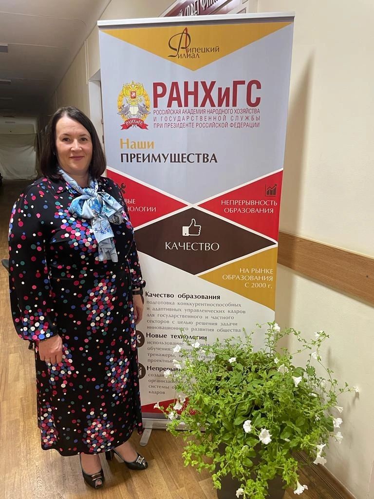 Соглашение о сотрудничестве подписали председатель Общественной палаты Липецкой области Елена Гончарова и председатель Союза женщин Липецкой области Вера Урываева