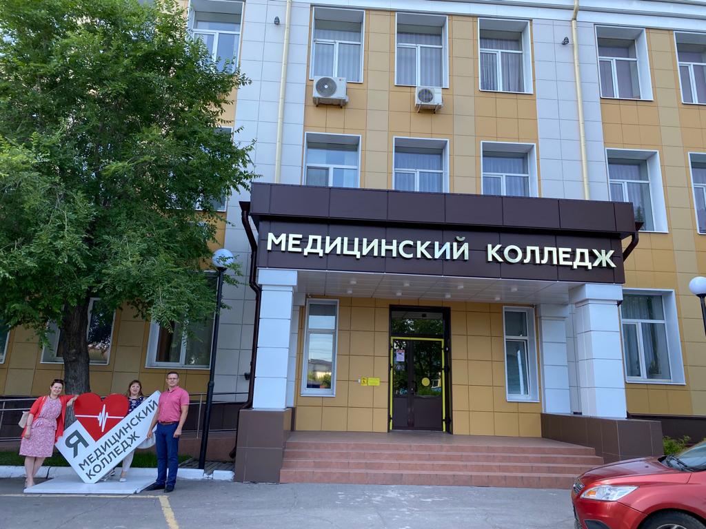 Активистки Союза Женщин Липецкой области организовали и провели встречу с директором Липецкого Медицинского колледжа