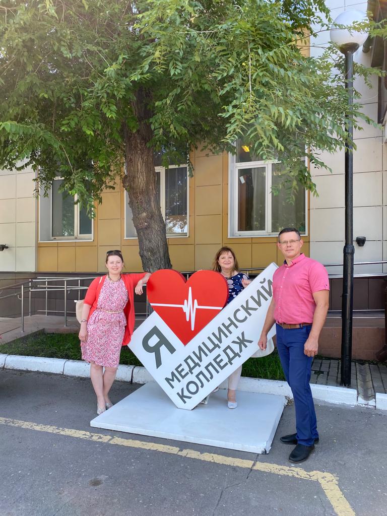 Активистки Союза Женщин Липецкой области организовали и провели встречу с директором Липецкого Медицинского колледжа