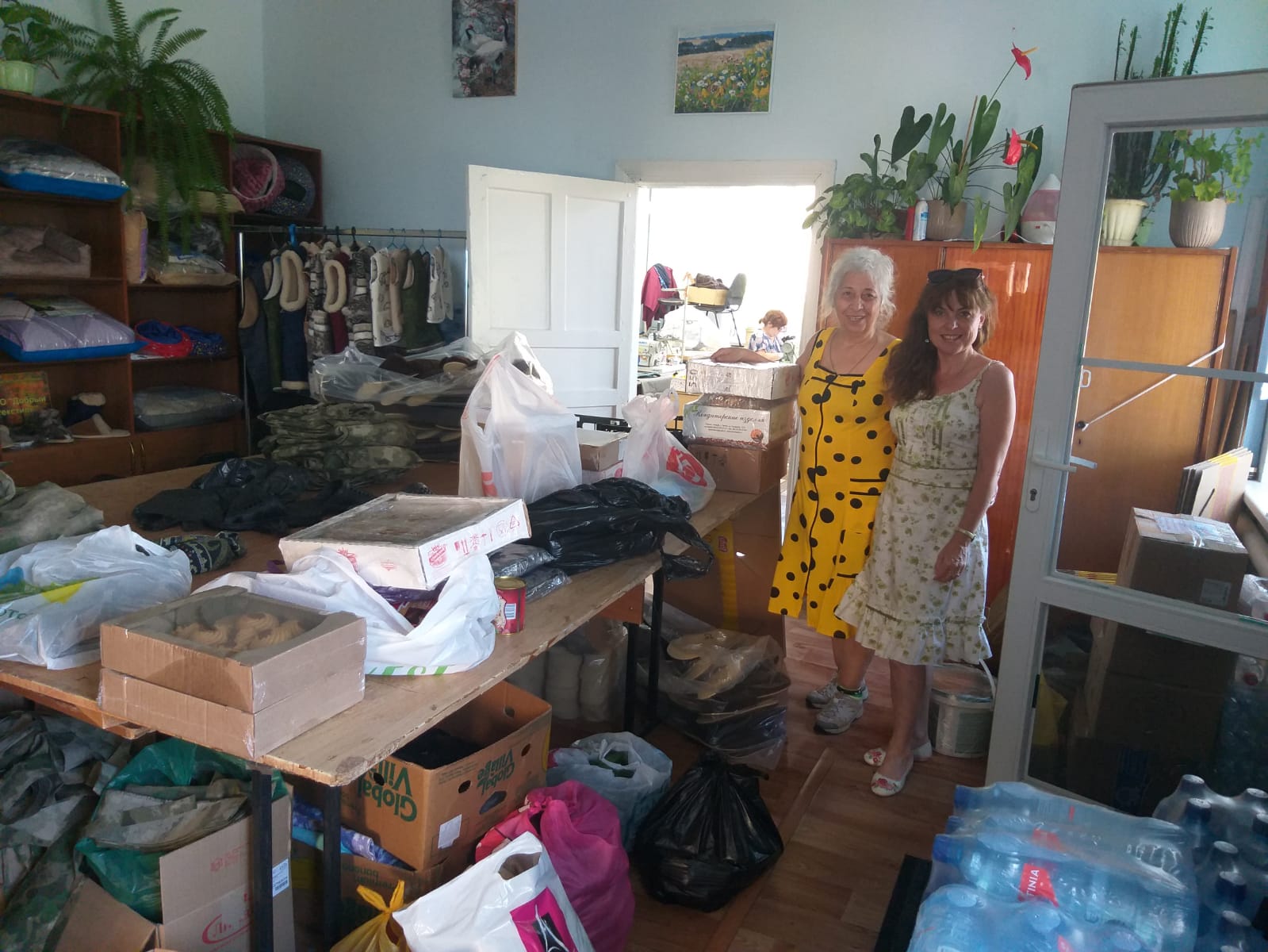 В Добровском районе собрали очередной гуманитарный груз для защитников СВО