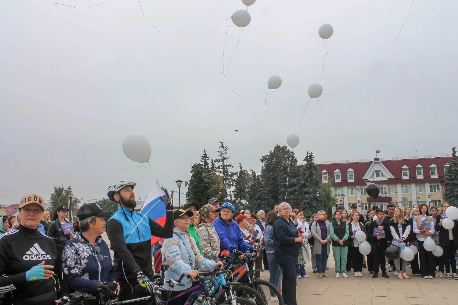 В Добром прошёл митинг, посвящённый Дню солидарности в борьбе с терроризмом