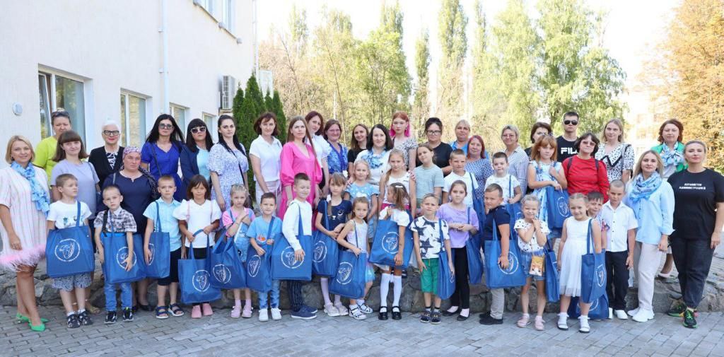 В Областном центре культуры прошёл праздник для первоклассников, чьи отцы сейчас находятся в зоне спецоперации