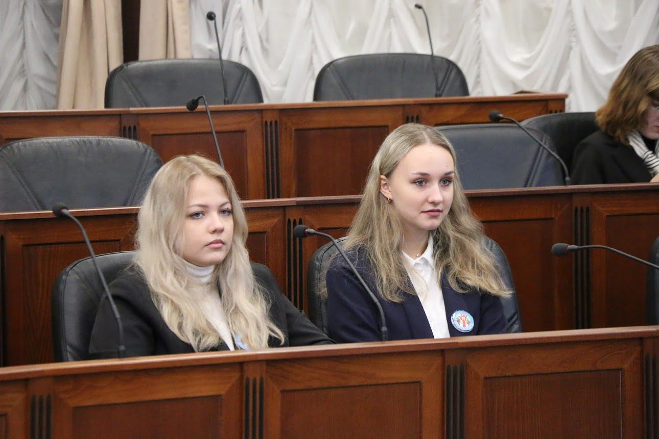 В Липецком Горсовете прошла экскурсия для учеников 17 школы