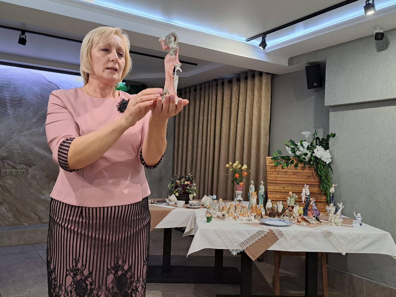 Фарфоровая вечеринка для милых дам.