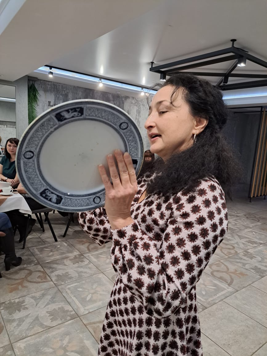 Фарфоровая вечеринка для милых дам.